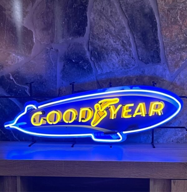 Goodyear Blimp Neon Verlichting Met Achterplaat - 104 x 35 cm