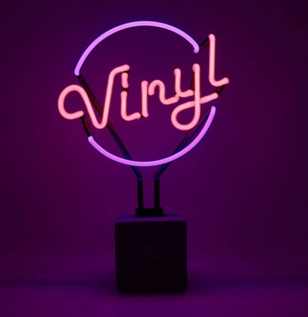 Neon &apos;Vinyl&apos; Sign (Op Betonnen Basis) - Paars